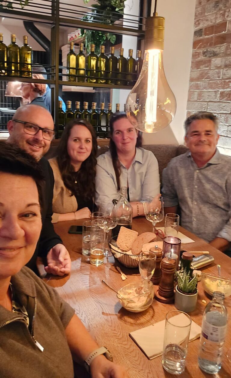 e0401943-0d82-43ed-b9b8-e75d4382bc9c